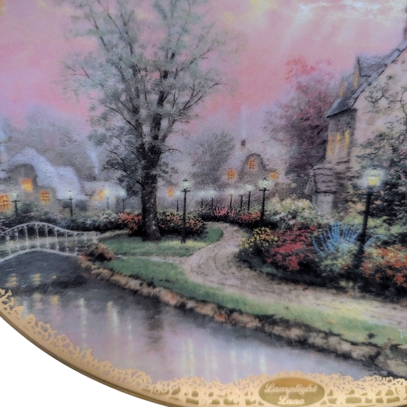 $5 CLOSET CLEAR OUT! Thomas Kinkade Lamplight Lane Porcelain Plate - Picture 5 of 6